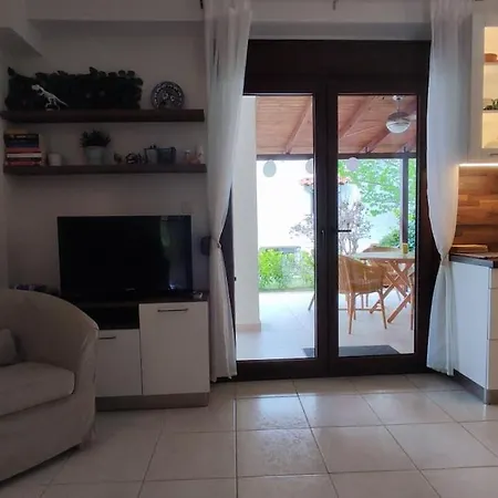 Front House With Garden, In Πευκοχώρι