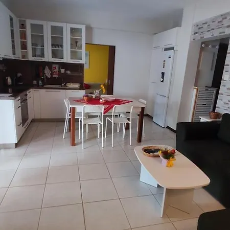 Front House With Garden, In Πευκοχώρι